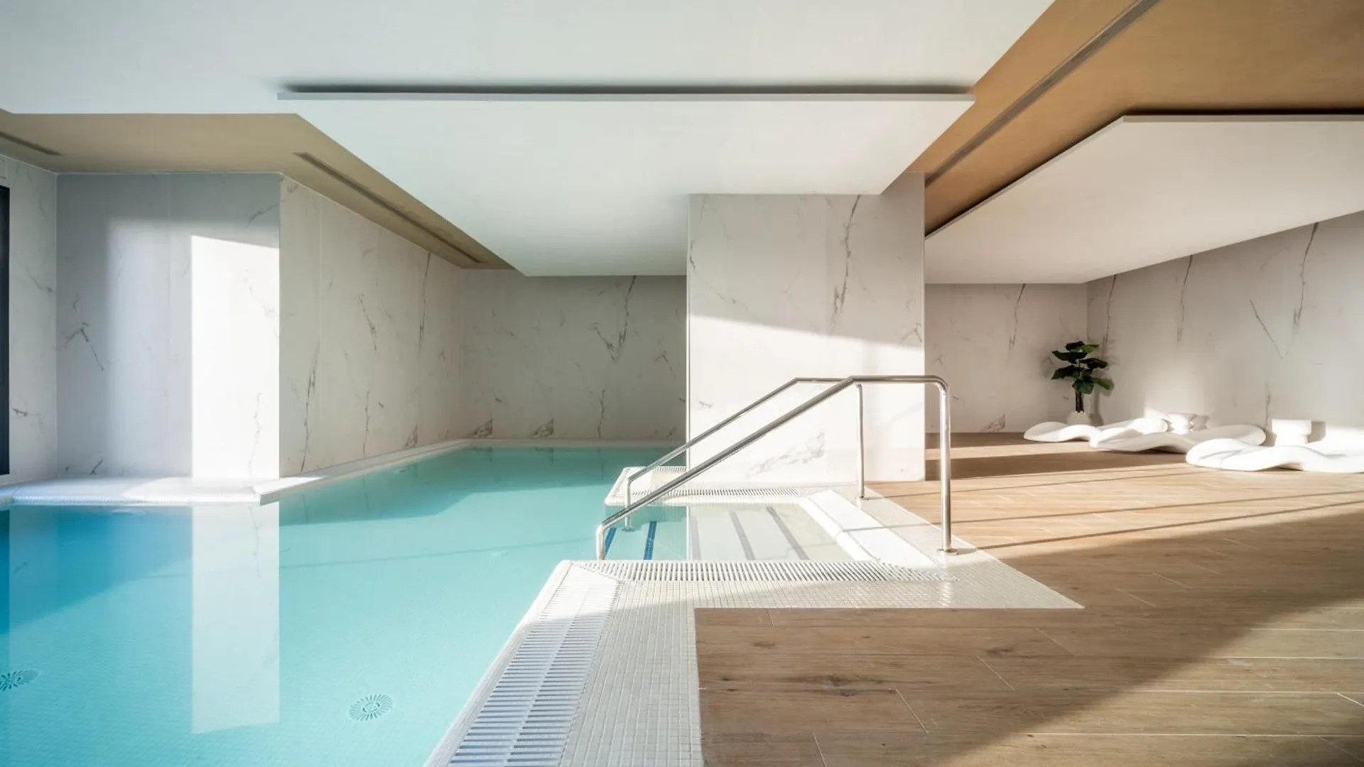 Modern Oasis Serene Suite Estepona