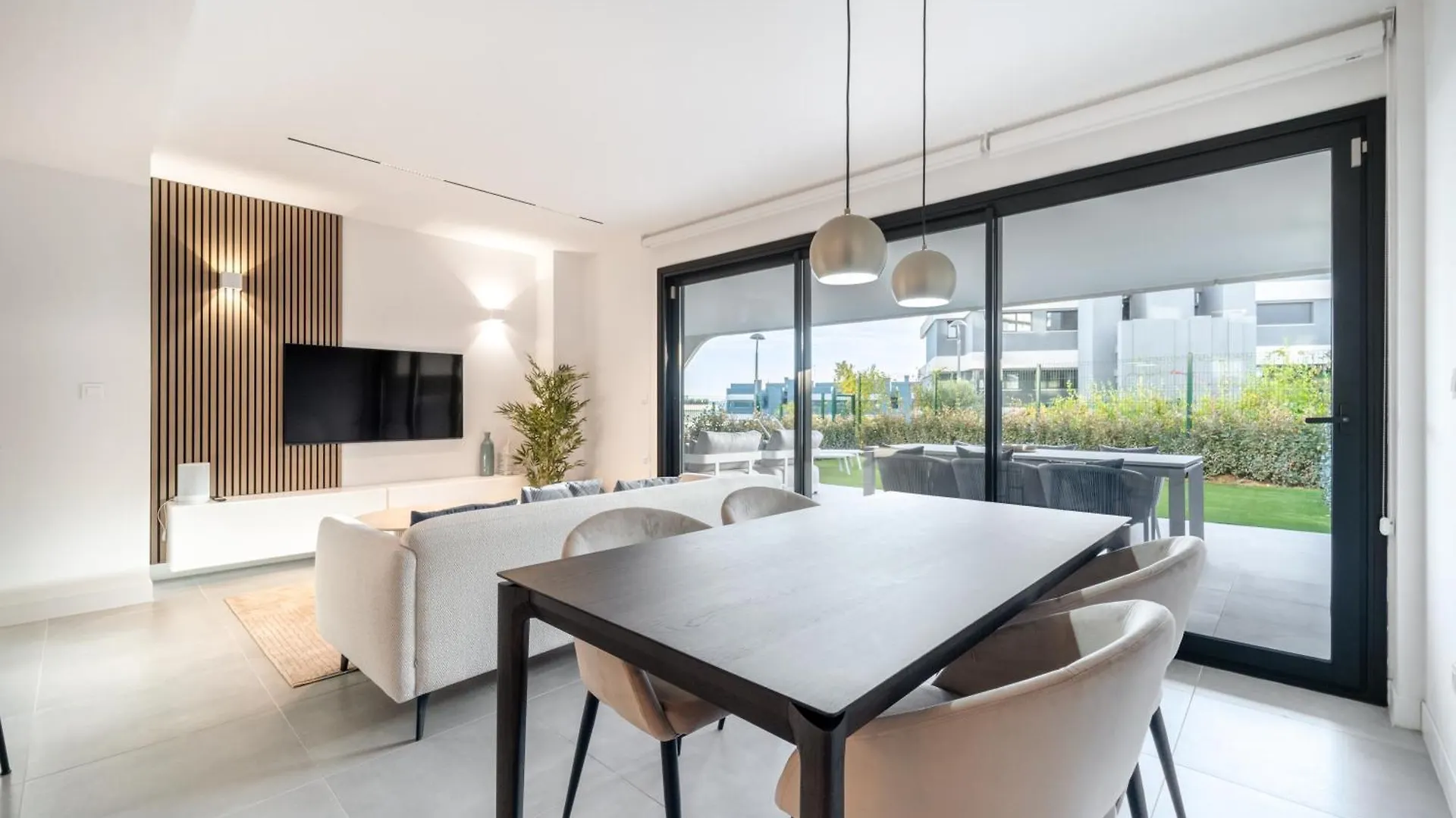 Modern Oasis Serene Suite Estepona 0*,